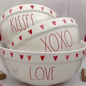 Rae Dunn LOVE XOXO KISSES Heart Design Ceramic Bowl Set